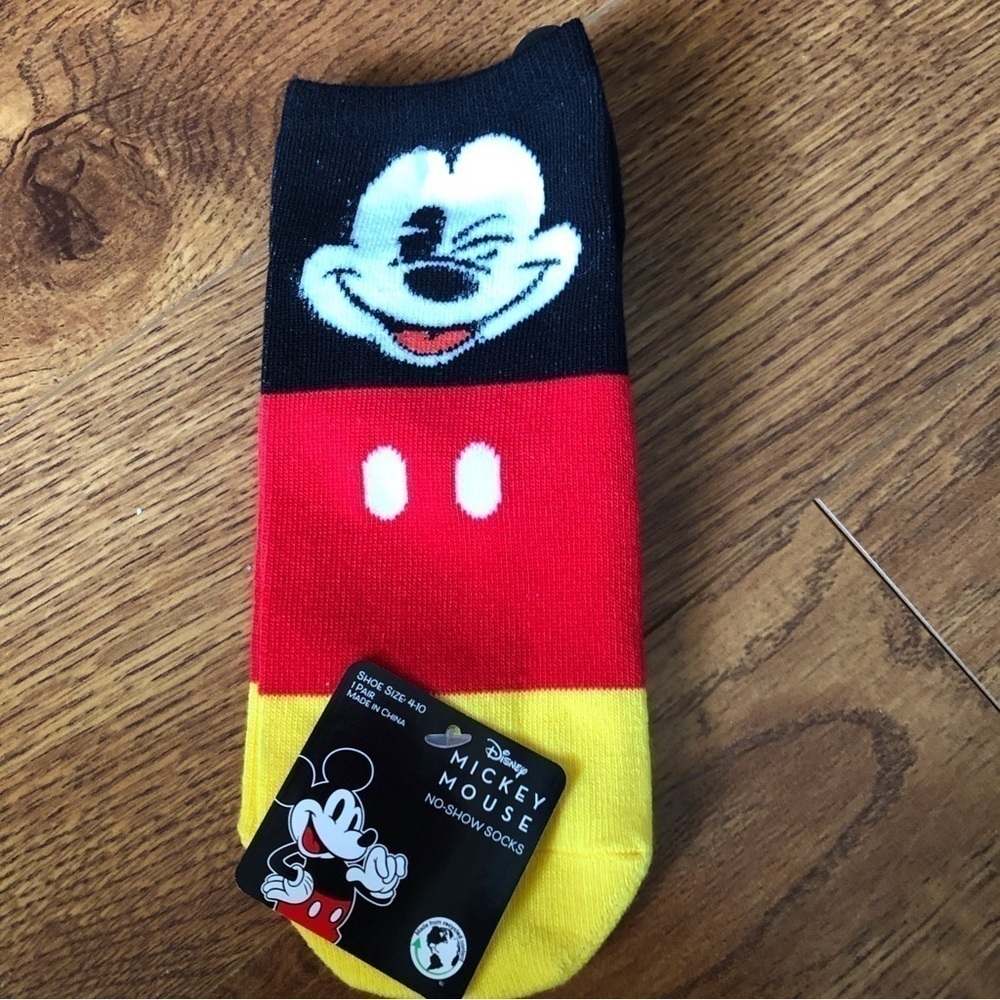 Disney Mickey Mouse No-Show Socks (size 4-10)
